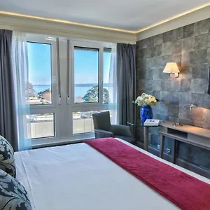 *** Hotel Drake Longchamp Switzerland